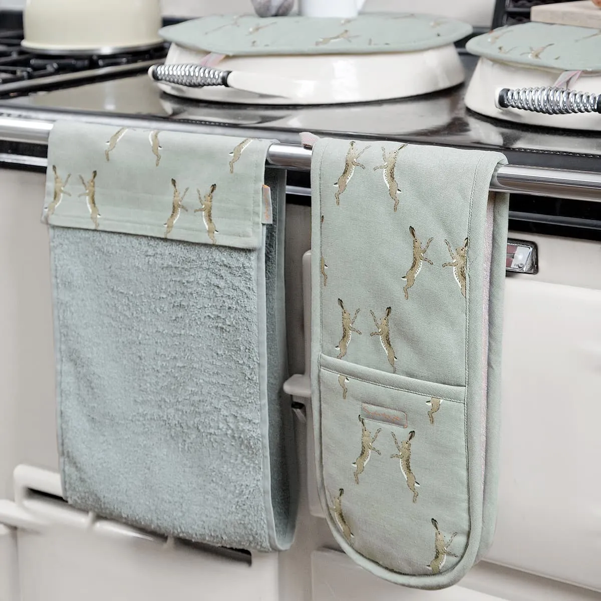 Boxing Hares Double Oven Glove