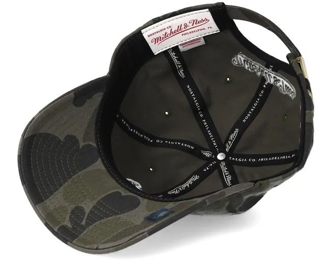 Chicago Bulls NBA Mitchell & Ness Camouflage Slouch Strapback Dad Hat Cap
