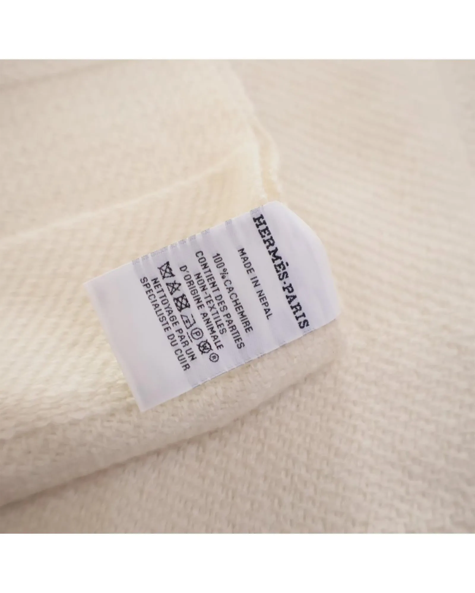 Luxurious Cashmere Stole Scarf with Fringe Details