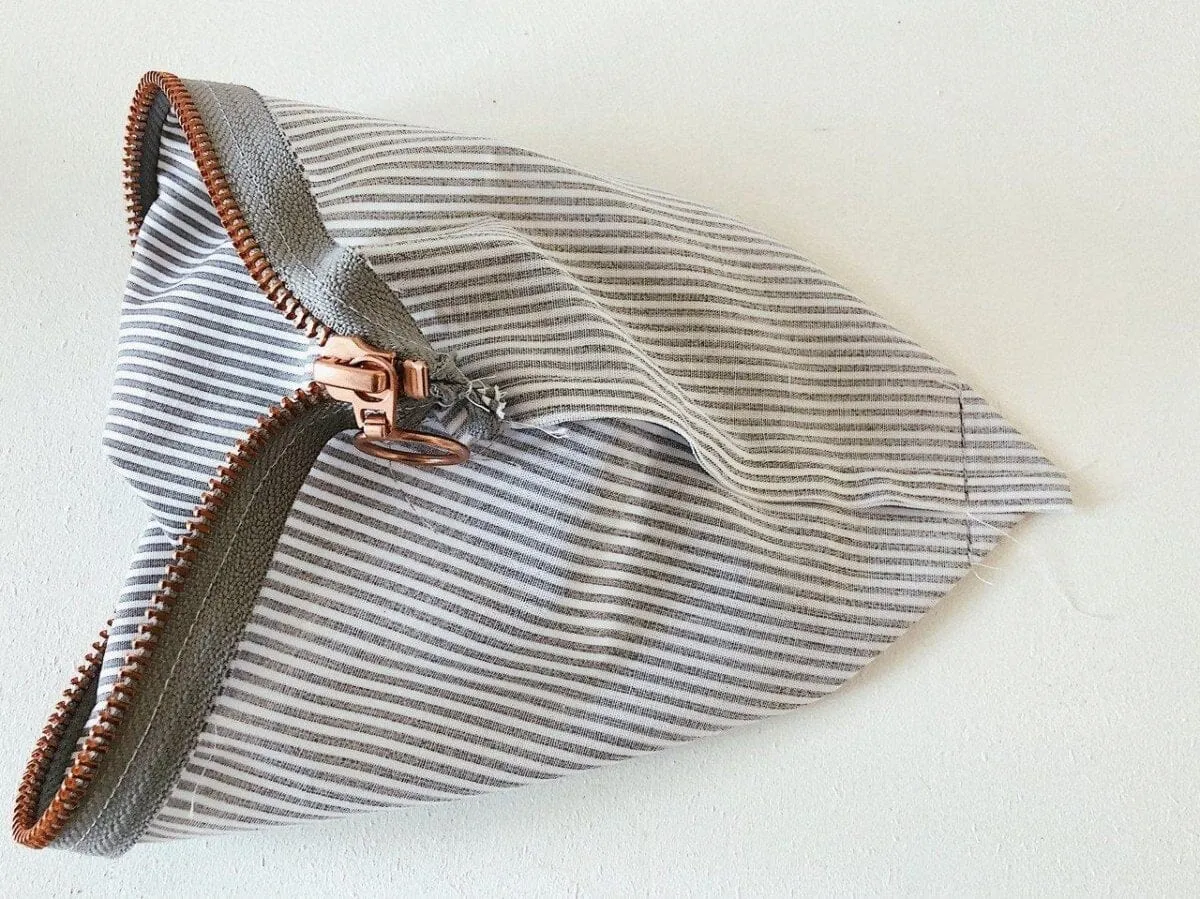 Makeup bag with Estonian pattern by Önling, advent 2019, No 2 knitting kit