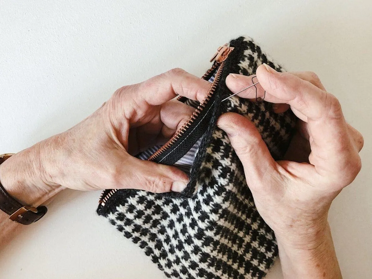 Makeup bag with Estonian pattern by Önling, advent 2019, No 2 knitting kit