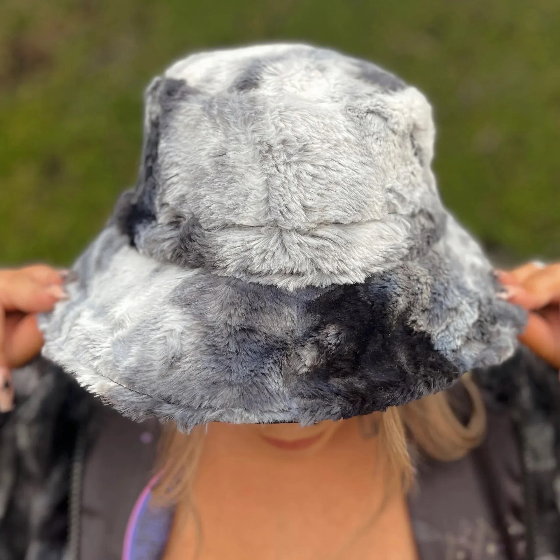 Wolf Reversible Bucket Hat